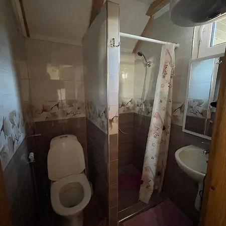 Bir-bee Apartment
