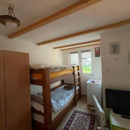 Bir-bee Apartment Vlasic