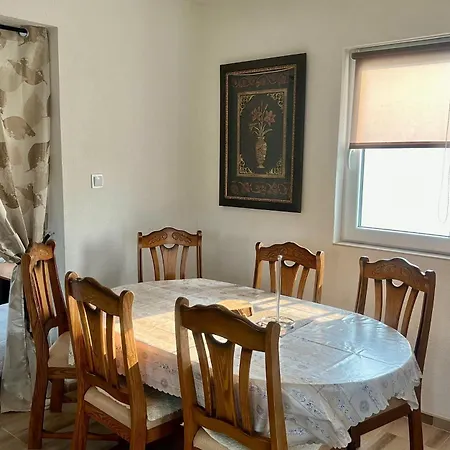 Bir-bee Apartmán